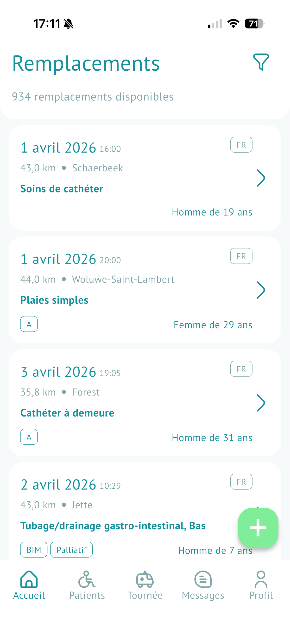 Aperçu de l'application NURSY sur iPhone — gestion de tournée infirmière en Belgique